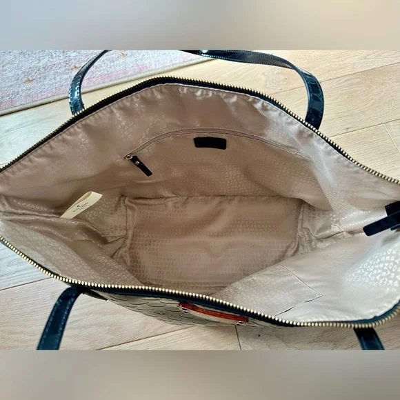 Kate Spade Glossy Black Circle Pattern Tote - Picture 4 of 4